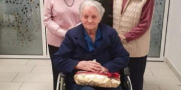 Alldaynews.gr Αυτή είναι η γιαγιά 106 ετών που νίκησε τον Κορονοϊό