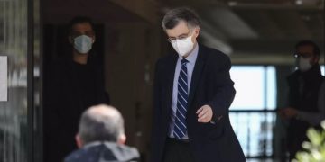 Alldaynews.gr Τσιόδρας: Μόνο με μάσκες θα βγούμε από τα σπίτια μας