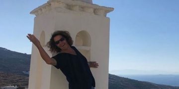 Alldaynews.gr Δύσκολες ώρες για τη Χριστίνα Σούζη-Πρόβλημα υγείας την έχει καθηλώσει στο κρεβάτι
