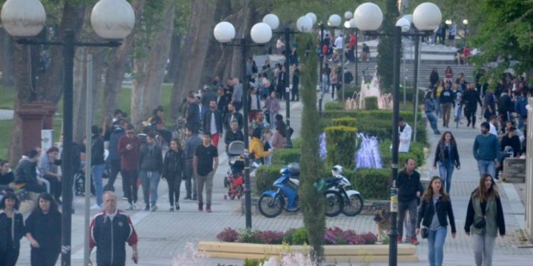 Καραντίνα Τέλος; Οι Λαρισαίοι έβαλαν τέρμα στους περιορισμούς μόνοι τους![photos]