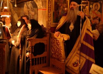 Μητροπολίτης ανοίγει τις εκκλησίες – “Δεν μπορεί να υπάρχουν δυο μέτρα και δυο σταθμά”