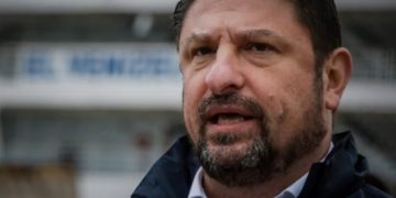 Το Σουξέ της εποχής! «Ρώτησα τον Χαρδαλιά, πού θα κάνω Πασχαλιά και μου είπε…»[video]