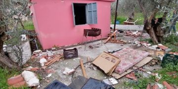 Θα ξεπαστρέψουν τα πάντα! Τραγικές εικόνες με τους μουσουλμάνους στην Λέσβο – Δεν τους σταματά κανείς[video]