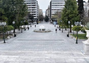 Σενάριο Άρση των μέτρων: Πότε ανοίγουν καφέ, ξενοδοχεία και αθλητικοί χώροι
