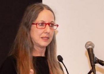 Καθηγήτρια Ανοσολογίας Ειρήνη Αθανασάκη: Είμαστε μια ανάσα πριν από το εμβόλιο!
