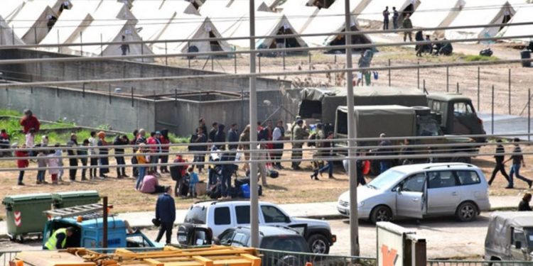 Alldaynews.gr «Βόμβα» με κρούσμα κορωνοϊού στη Μαλακάσα: Σε καραντίνα η δομή, αστυνομικοί στη ΓΑΔΑ, γιατροί σε Παίδων και Καπανδρίτι