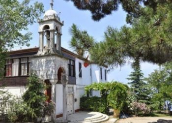 Αυτό είναι το μοναστήρι του Άη – Γιώργη όπου προσεύχονται Έλληνες και Τούρκοι