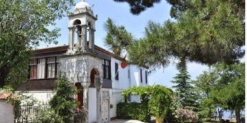 Αυτό είναι το μοναστήρι του Άη – Γιώργη όπου προσεύχονται Έλληνες και Τούρκοι