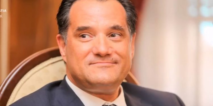 Χαμός “On Air” με Άδωνη! «Θυμίζει τσουτσέκι των Γερμανών» με αυτά που λέει