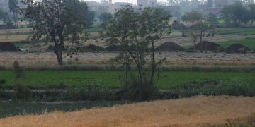 Δεν ήθελαν να θαφτεί στην κοινότητά τους γιατρός που πέθανε από κορονοϊό! Μάχες με την αστυνομία (pics)