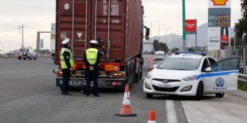 Alldaynews.gr Δολοφονία ΣΟΚ στον Ασπρόπυργο. Πυροβόλησαν και σκότωσαν οδηγό νταλίκας