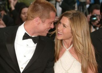 Alldaynews.gr brad_aniston