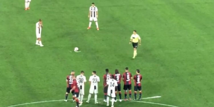 Alldaynews.gr Καθηγητής φυσιοθεραπείας εξηγεί σε VIDEO την αποτυχία του Κρ. Ρονάλντο στα φάουλ