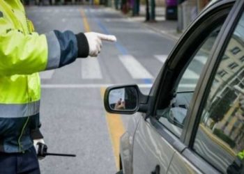 ΔΙΟΡΘΩΣΗ: Έλληνας Δικηγόρος παρ’ Αρείο Πάγο: Μην πληρώνετε τα πρόστιμα των 150€-Κάντε μήνυση στους αστυνομικούς[video]