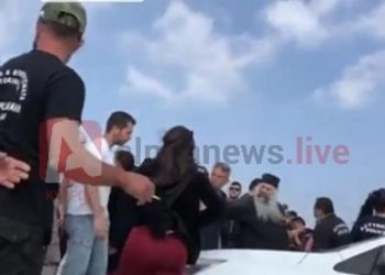 Κορωνοϊός – Κύπρος: Πιστοί έχουν «ταμπουρωθεί» σε μοναστήρι και αρνούνται να βγουν (video)