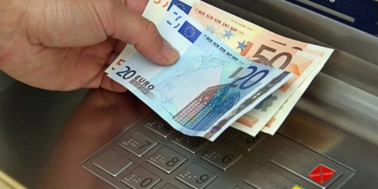 Alldaynews.gr Ποιοι ΔΕΝ θα πάρουν το δεύτερο 800αρι(που είναι αρκετοί) και τι προβλέπεται για τις επιχειρήσεις που θα «ανοίξουν»