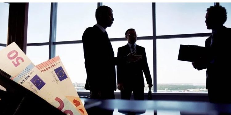 Alldaynews.gr Ριζικές Αλλαγές: Σενάρια για 15νθήµερη εργασία µε µισές αποδοχές