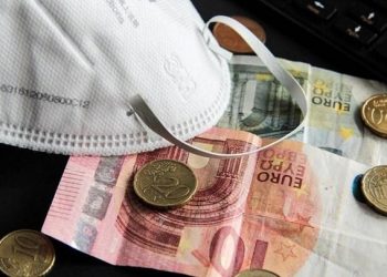 Νέες κατηγορίες εργαζομένων στο επίδομα των 800 ευρώ – Ανάμεσά τους και οι καλλιτέχνες