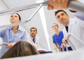 Νοσοκομειακοί γιατροί: Έλληνες εάν δεν αντιδράσετε θα πεθάνετε-Σας λένε ψέμματα[Videos]