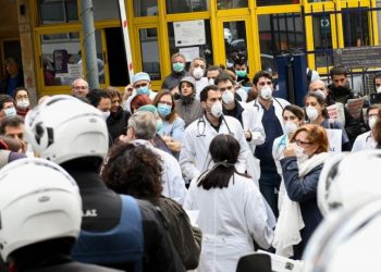 Κύριε Μητσοτάκη: Χθες ήταν ήρωες, σήμερα τους έστειλες τα ΜΑΤ