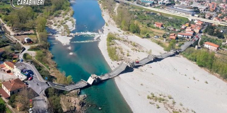 Alldaynews.gr Ιταλία: Νέα κατάρρευση μεγάλης γέφυρας – Λόγω… κορωνοϊού μόλις 1 τραυματίας (pics, video)