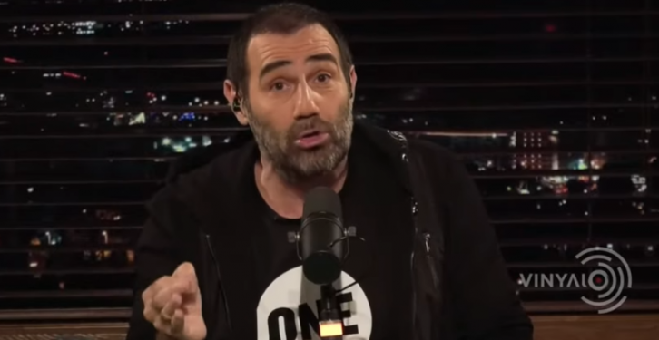 Alldaynews.gr Κανάκης κατά Αρναούτογλου – «Η πιο ξεδιάντροπη αντιγραφή στην ιστορία της ελληνικής τηλεόρασης» (Video)