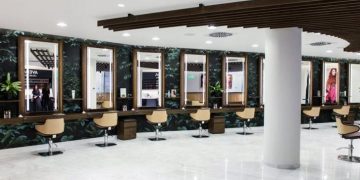 Alldaynews.gr Άρση μέτρων για τα κομμωτήρια: Πώς θα λειτουργήσουν -Κενές θέσεις, μάσκες, αντισηπτικά και σκέψεις να ανοίγουν και το βράδυ