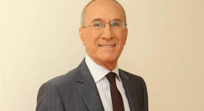 Alldaynews.gr Αγνώριστος ο Αλέξης Κωστάλας λόγω… καραντίνας! (pics)