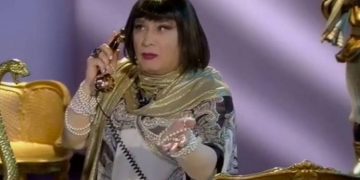 Ο Λαζόπουλος στο ρόλο της «πλούσιας» σατιρίζει Χαρδαλιά: Γι’ αυτό τον γουστάρουν οι «λαϊκές»(video)