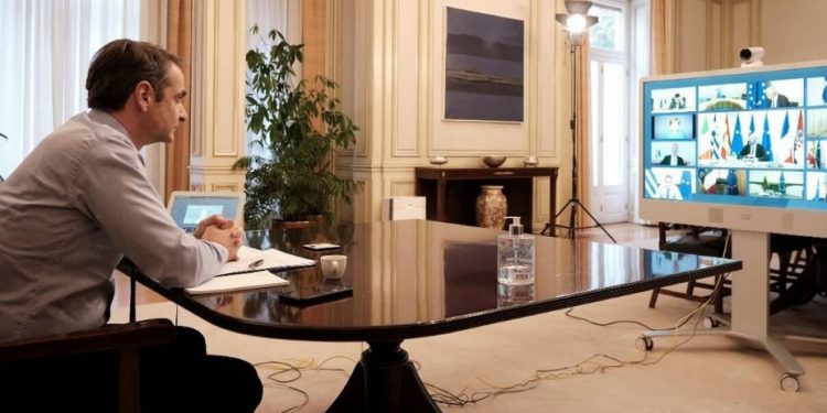 Κορονοϊός: Σενάρια πρόωρων εκλογών εν μέσω πανδημίας