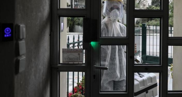 Alldaynews.gr Κορωνοϊός: Ξεκίνησαν τα τεστ κατ’οίκον από τις Κινητές Μονάδες Υγείας (pics)