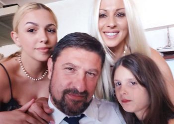 Γιώτα Παναγιωτοπούλου: Ποια η όμορφη ξανθιά που κάνει τον Νίκο Χαρδαλιά να λιώνει[photos]