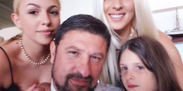 Γιώτα Παναγιωτοπούλου: Ποια η όμορφη ξανθιά που κάνει τον Νίκο Χαρδαλιά να λιώνει[photos]