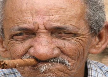 Μοσχάτο: Κατήγγειλε στην Αστυνομία τον 85χρονο πατέρα της ως κρούσμα κορωνοϊού