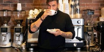 Alldaynews.gr Οριστικό! Θα ξαναδούμε τον Πετρετζίκη στον Alpha;