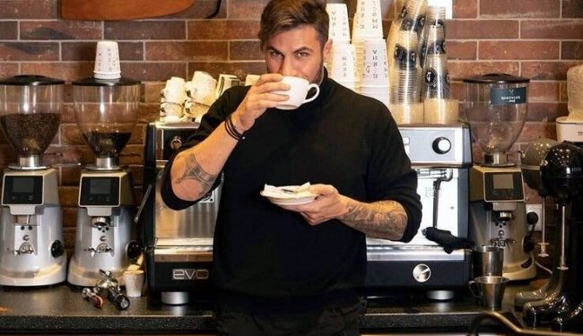 Alldaynews.gr Οριστικό! Θα ξαναδούμε τον Πετρετζίκη στον Alpha;