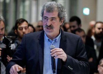 Καταγγελία Πολάκη: Αγόρασαν μάσκες 20 ευρώ τη μία![Ντοκουμέντα]