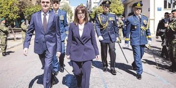 Xλιδάτη ζωή στις σουίτες του Προεδρικού Μεγάρου για την Κατερίνα Σακελλαροπούλου και τον σύντροφό της[photos]