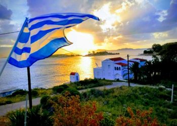 Αγωνία στα νησιά: «Αφήστε μας στην καραντίνα μας»