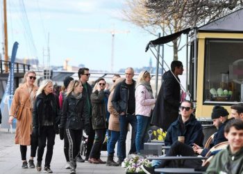 Σουηδία ΤΩΡΑ: Χιλιάδες νεκροί, αλλά ο λαός δεν νοιάζεται