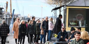 Alldaynews.gr Σουηδία ΤΩΡΑ: Χιλιάδες νεκροί, αλλά ο λαός δεν νοιάζεται