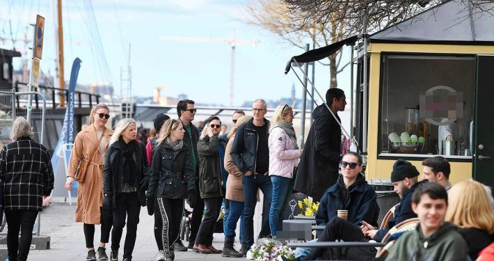 Alldaynews.gr Σουηδία ΤΩΡΑ: Χιλιάδες νεκροί, αλλά ο λαός δεν νοιάζεται