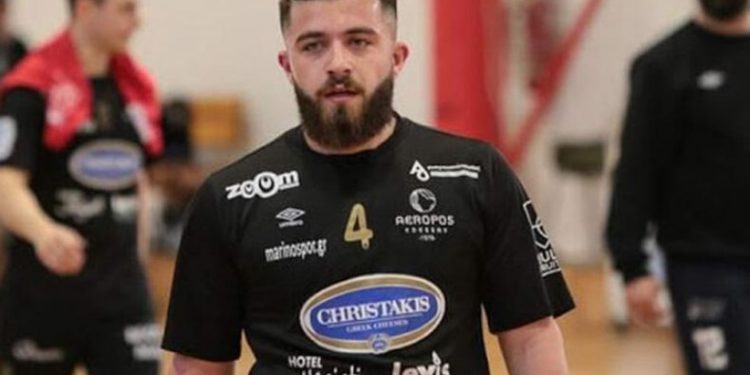 Alldaynews.gr Θρήνος για τον 22χρονο Τάσο Μαυρόπουλο-Σκοτώθηκε σε τροχαίο