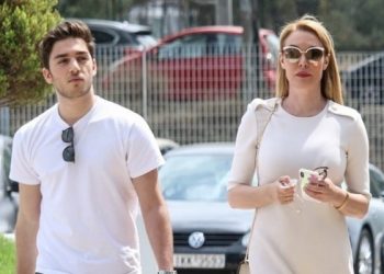 Τατιάνα Στεφανίδου: Full in love ο γιος της! Τα φιλιά στο στόμα δημοσίως!