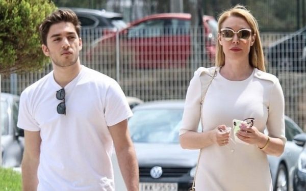Τατιάνα Στεφανίδου: Full in love ο γιος της! Τα φιλιά στο στόμα δημοσίως!