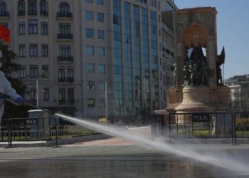 «Σαρώνει» την Τουρκία ο κορωνοϊός – Νέο ρεκόρ θανάτων σε ένα 24ωρο