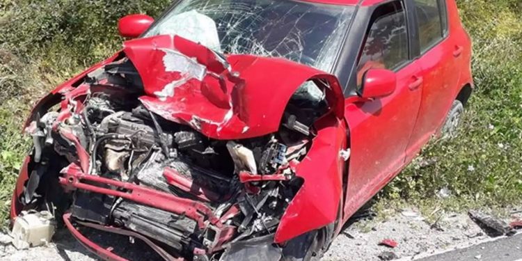 Alldaynews.gr Τρομακτική καραμπόλα ενός οχήματος της Πυροσβεστικής και δύο αυτοκινήτων (pics)