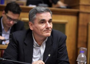 Τσακαλώτος τρολάρει Μητσοτάκη: Αν θέλει, μπορώ να του εξηγήσω τις προτάσεις του ΣΥΡΙΖΑ