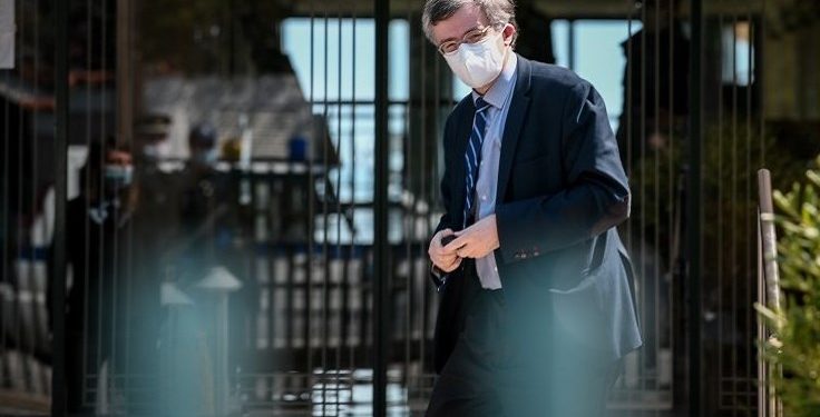 Μάθημα Ανθρωπιάς απο Τσιόδρα! Έφερε τα πάνω κάτω όταν έμαθε ότι τραυματίστηκε προσφυγόπουλο!