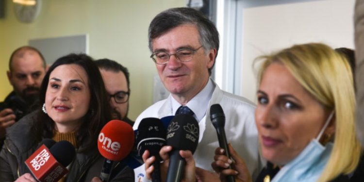 Alldaynews.gr Σωτήρης Τσιόδρας: Λάθος η χρήση της μάσκας-Προσοχή Κίνδυνος